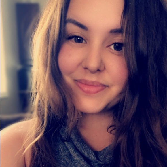 Meet your Posher, Amber - Picture 1 of 1